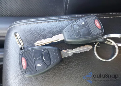 2017 Jeep Compass Latitude 4X4 z USA, uszkodzony, nr VIN 1C4NJDEB4HD168300